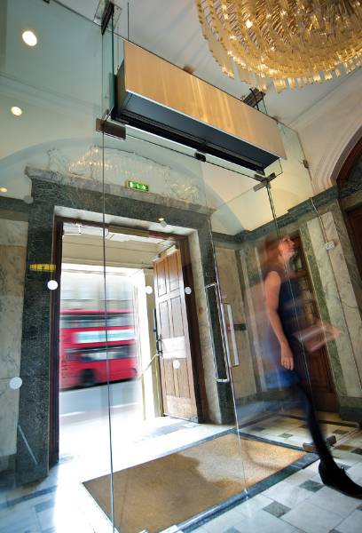 JS Air Curtains provides vital ingredient at Town Hall Hotel
