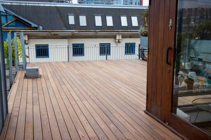 Roof terraces | Invisible fixing | Thermally modified wood decking | Residential refurbishment | London