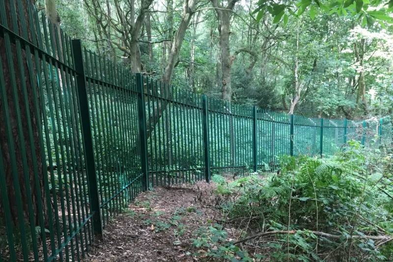 Binns Canada Combi SL1 Palisade Fencing