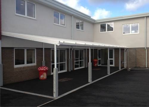 Preston Primary School - Grange Junior free standing canopy