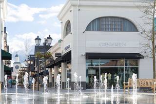 McArthur Glen Designer Outlet - Full Arch Lintels