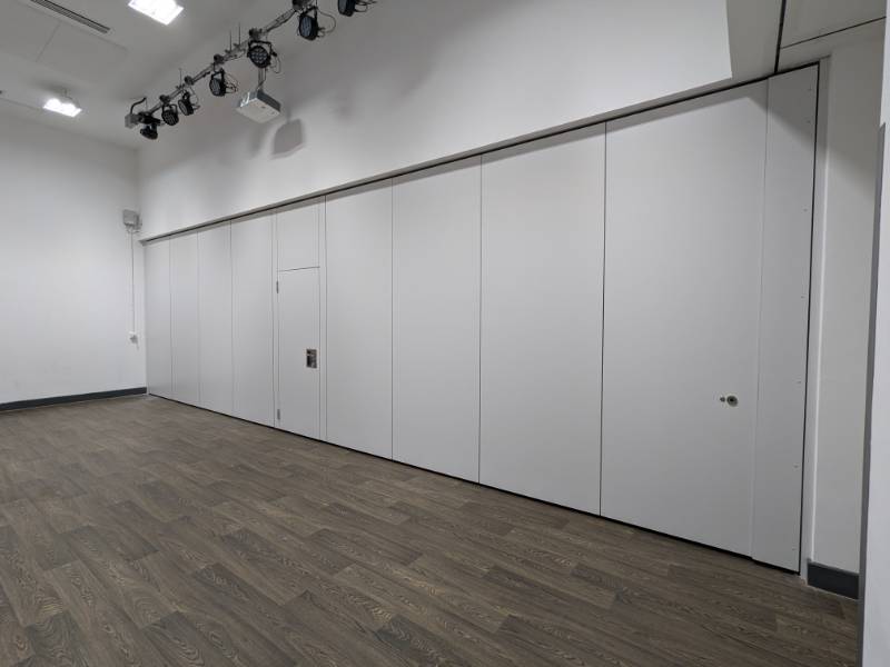 Dorma Variflex Semi Automatic Acoustic moveable wall - primary school hall, Northamptonshire