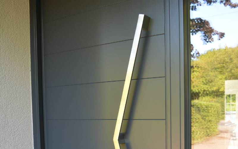 Stainless Steel 'V' Style Pull Handle - BLU™  HAB9 | Coastal Group