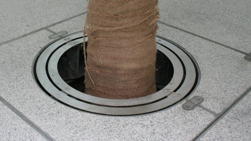 1050 Series (Stainless Steel) Tree Pit Cover