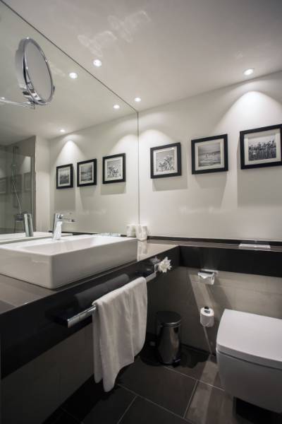 SWISS BUSINESS HOTEL CHOOSES KEUCO FOR EXCLUSIVE BATHROOM FURNISHINGS