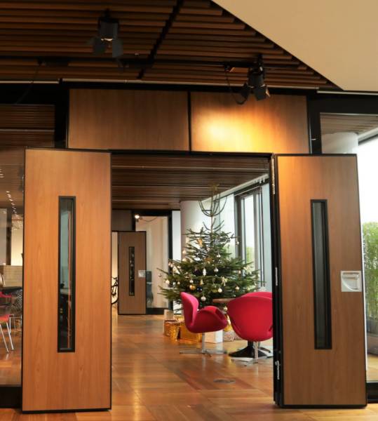 MG100 Contemporary Concealed Edge Profile Movable Acoustic Walls