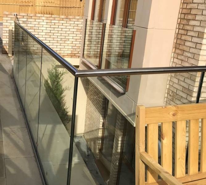 SMART Structural Glass Balustrade