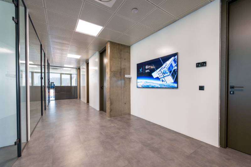 Writable walls in an office in the aerospace industry