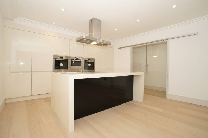 White Lacquered Oak in Roman House, London