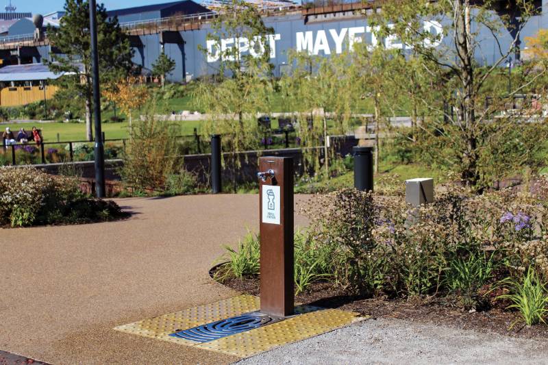 Fuente C - E - R - Dog Fountains