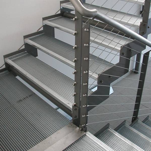 AntiVertigo Floor Grating - Steel privacy screening pedestrian floor