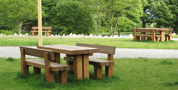 Cheshunt Picnic Benches and Table