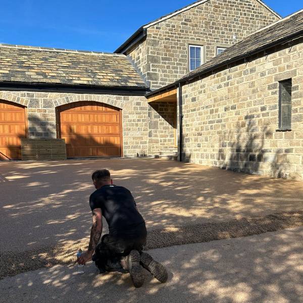 450m² Elk Quartz Resin Bound Stone Driveway