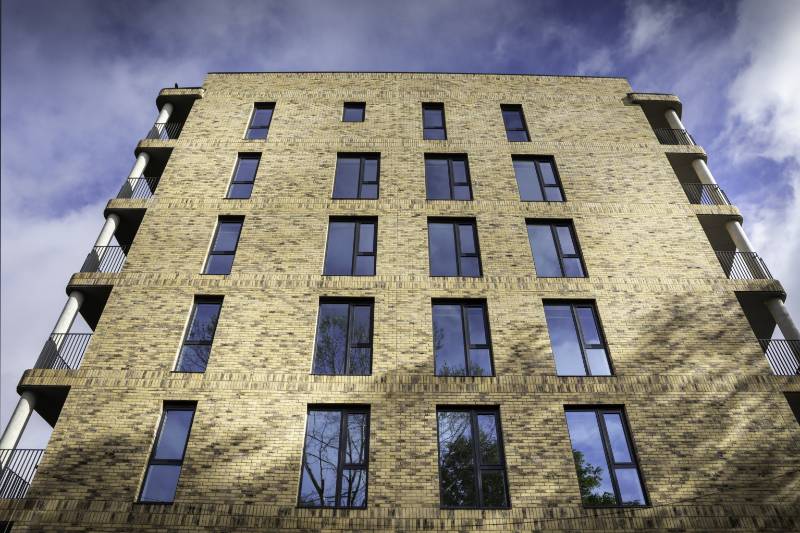 97 Profile 22 windows were manufactured and installed in a new seven-story residential development in Pelier Street, London.