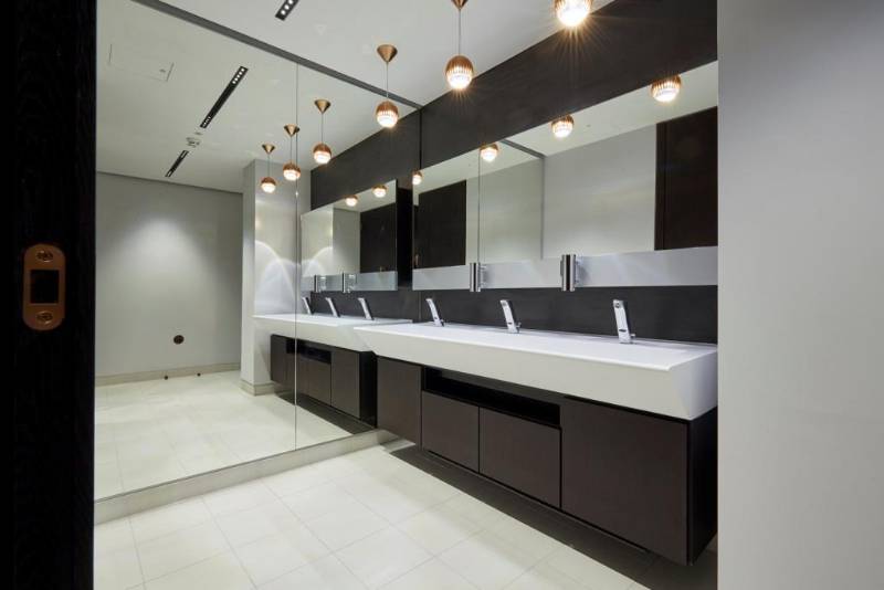 Maxwood washrooms star in London’s West End development