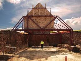 Stone Barn Retained as part of ‘Invisible House’