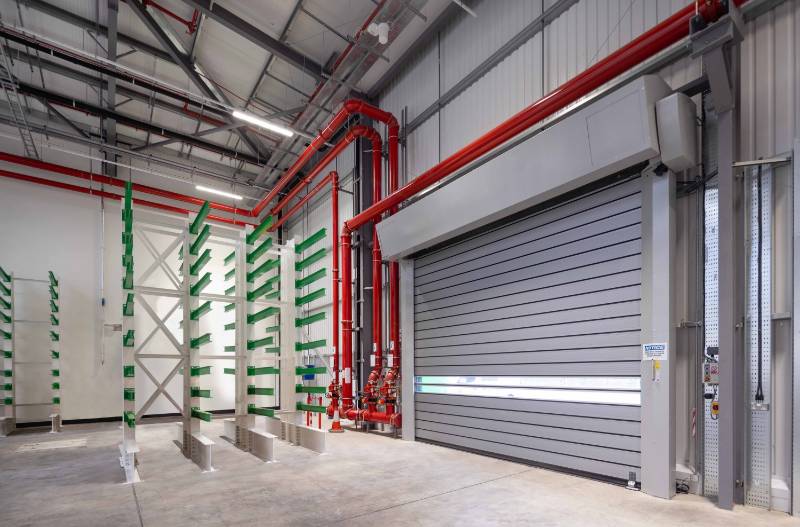 ASSA ABLOY delivers entrance and loading bay systems for Schneider Electric’s £42 million net zero manufacturing facility