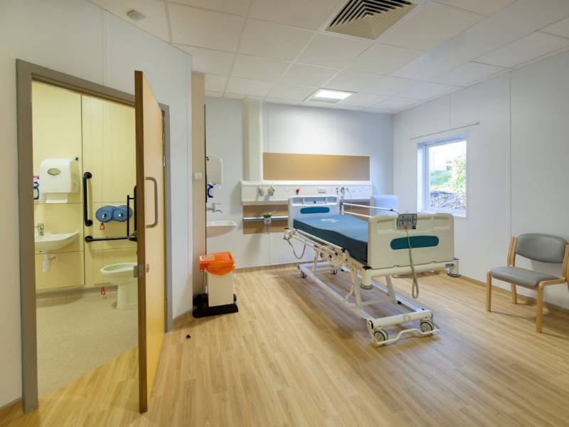 Polyflor safety flooring brings slip resistance to dementia-friendly ward at Manor Hospital