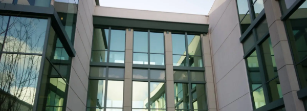 Sungard ja SolarScreen -Auringonsuojakalvot - Nova