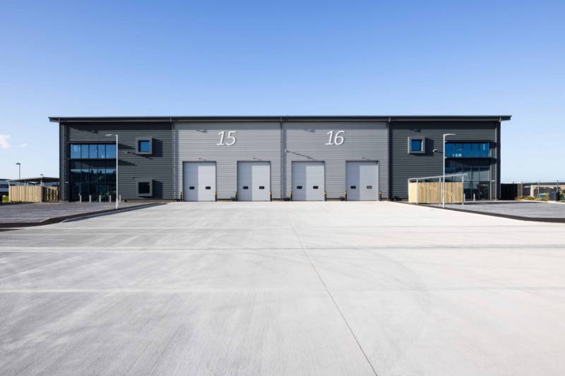 APL Case Study - Aluminium Trapezoidal Roofing & Sinusoidal Cladding - Fareham Business Park