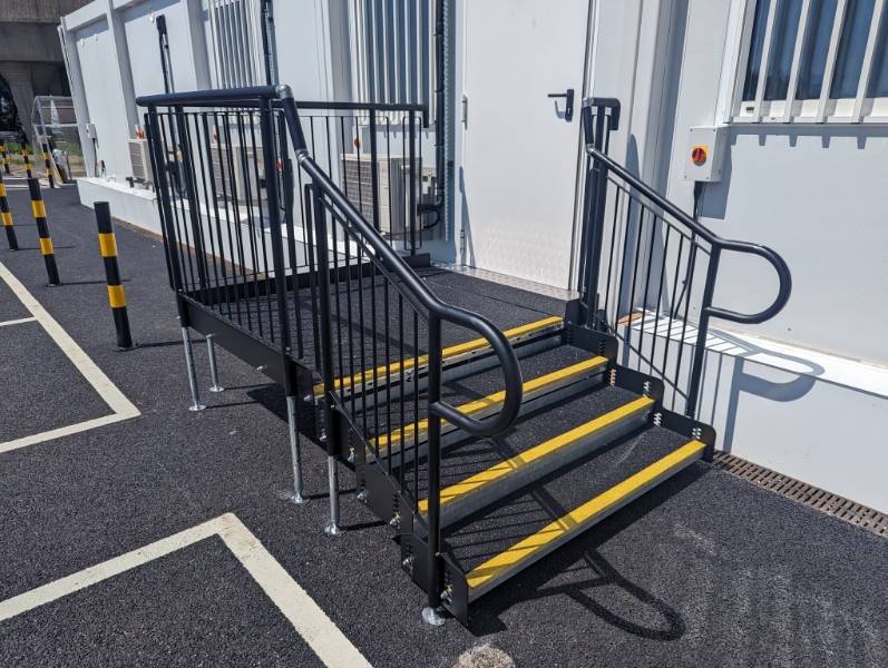 Modular Steel Steps – DDA, Part M & BS 8300 Compliant | Easiaccess ...