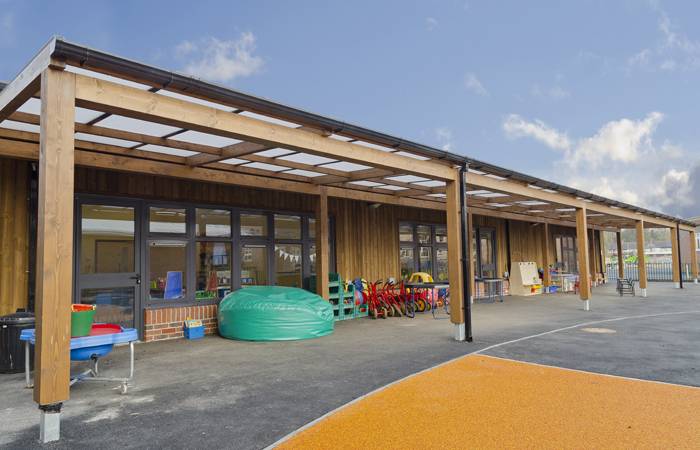 Tarnhow Mono Freestanding Glulam Timber Canopy