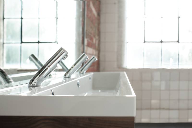 Sensorflow 21 Compact Deck Spout - Mains - Tap