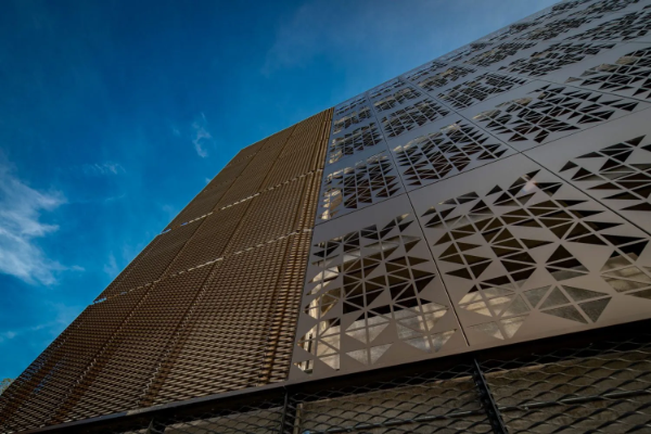North Manchester General Hospital Car Park | Continuum® Aluminium Panel Façade System and Nebula® Architectural Expanded Mesh Façade