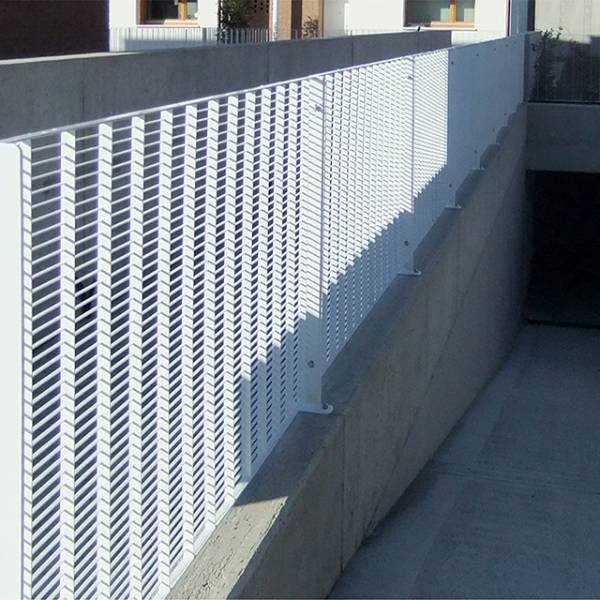 Stretto - Steel grating protective balustrade