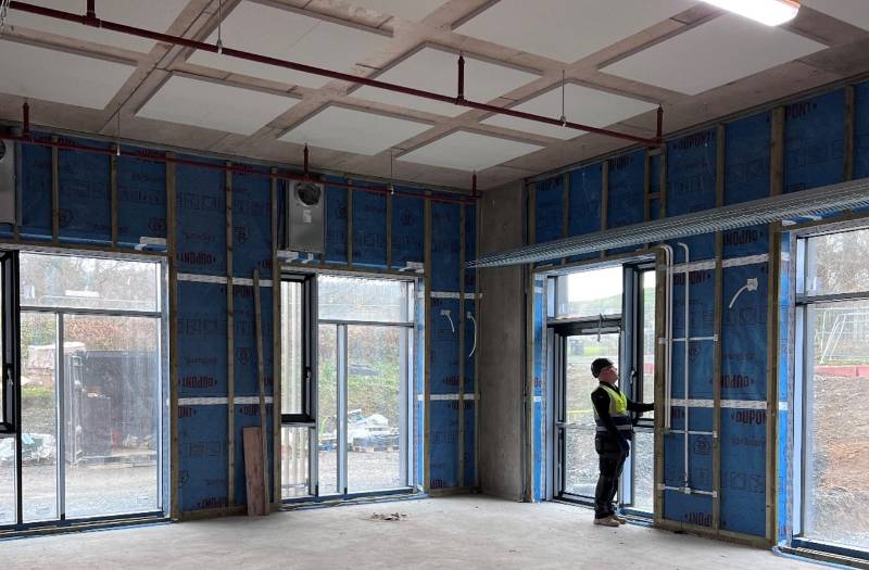 DuPont™ Tyvek® Enhances Energy Efficiency of New Peebles High School