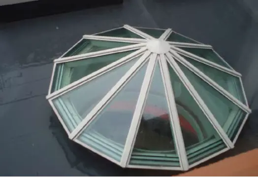 em.glaze HI Bespoke roof system