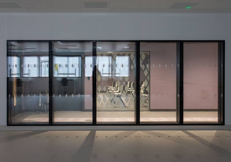 Mediline Partition 100 mm Glazed Fire Rated