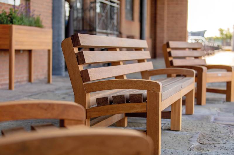 Tooting Seats and Bespoke Planters at Wapping Quay, Liverpool