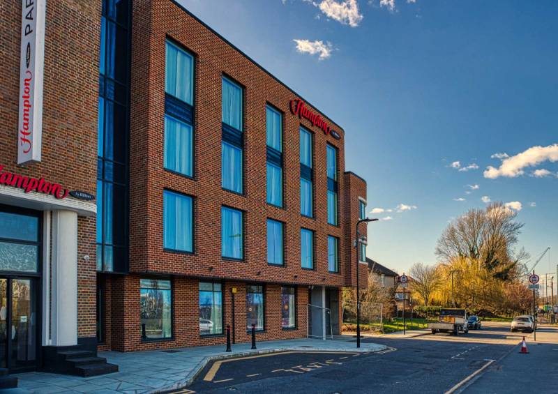 Park Royal Hotel - Hampton by Hilton