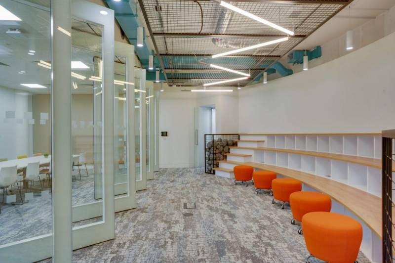 Flush Glazed Acoustic Movable Wall With Access Door Panel