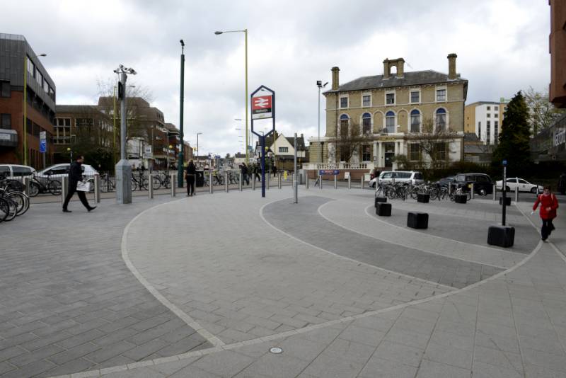 Watford Junction benefits from exceptional Brett paving solution