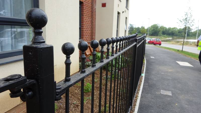 IAE Blore Ball Top Railing - Solid Vertical Bar Railing