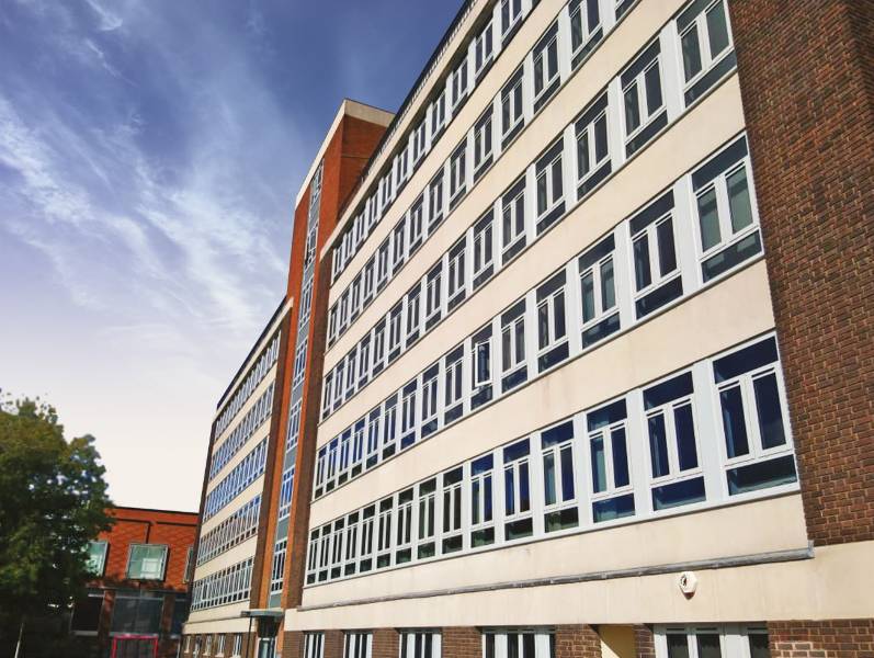 Kestrel Aluminium. Case Study: Solihull Metropolitan Borough Council Offices