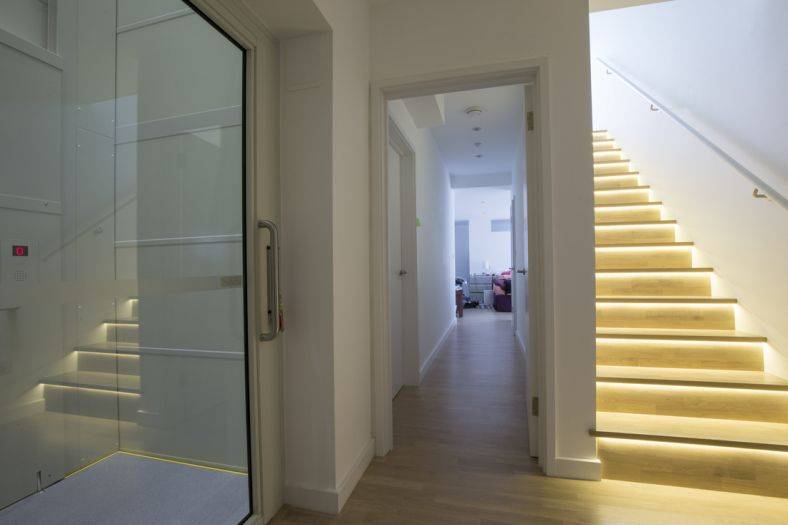 How a Stannah Midilift SL platform lift brings freedom to a designer home