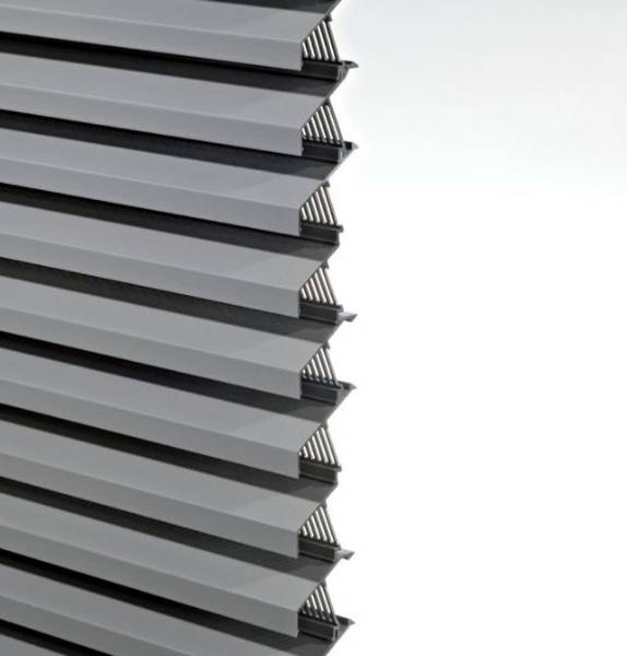 DucoWall Solid W30Z - Aluminium Continuous Louvre Wall