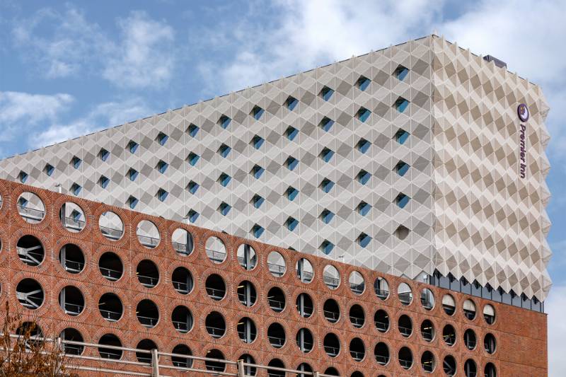 Premier Inn, Circle Square - Architectural Façade