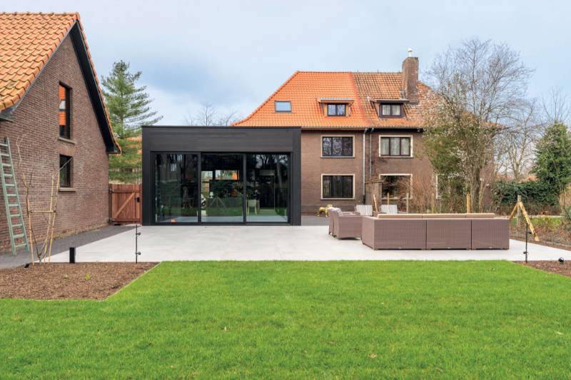 Concrete-look floors for a private residence in Belgium