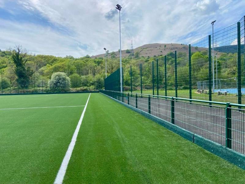 High-Performance Sports Fencing