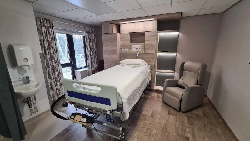 Dr Kershaw's Hospice Integralift Bed Hoists