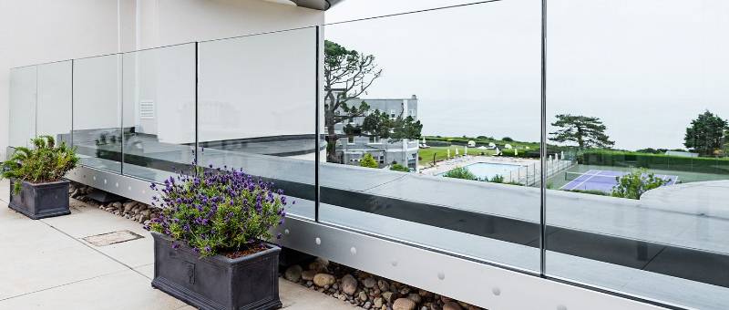 Easy Glass® PRIME - Glass balustrade