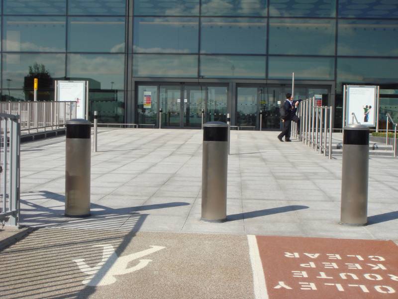 CSG 10850 Articulated Shallow Depth Static Bollard