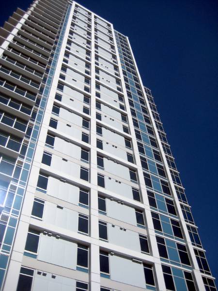 San Diego Highrise Uses Fire Rated Glass on South Facade