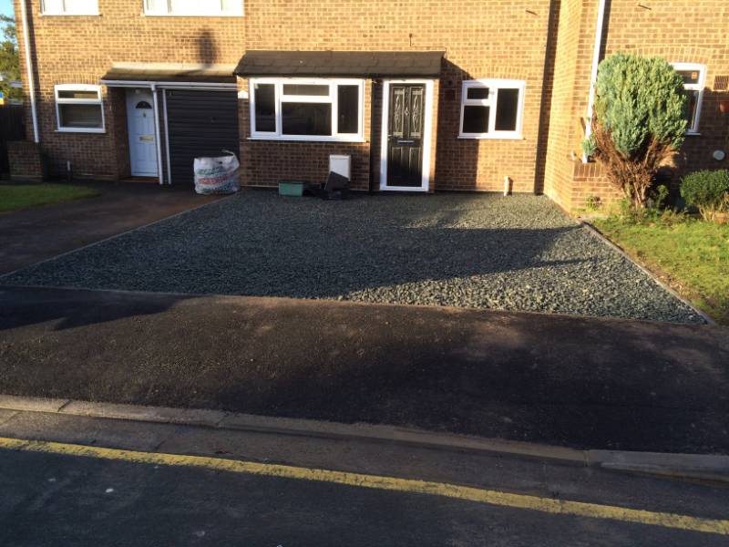 Driveway Installation Using CORE DRIVE Gravel Stabiliser Grid System