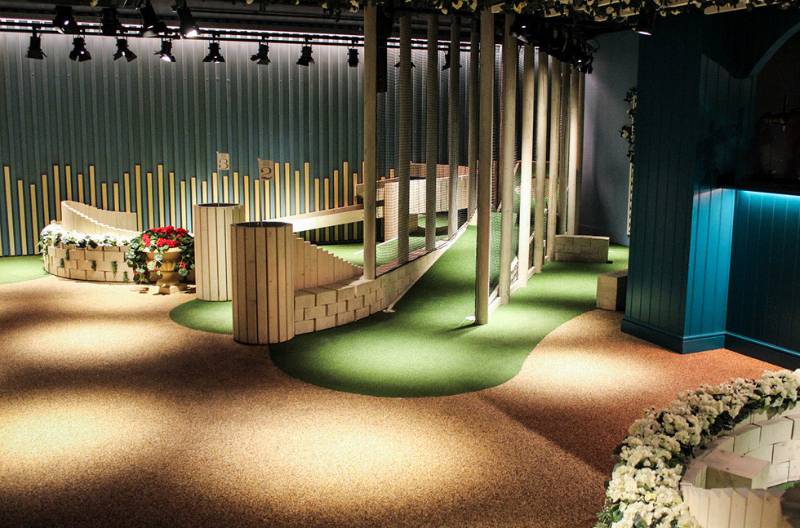 Above Par Flooring at Boutique Crazy Golf Course