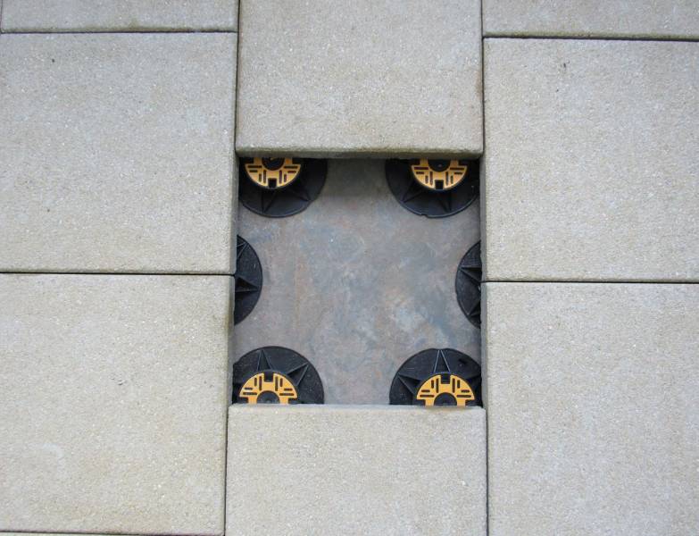 Universal Extra Adjustable Paving Support Pedestals